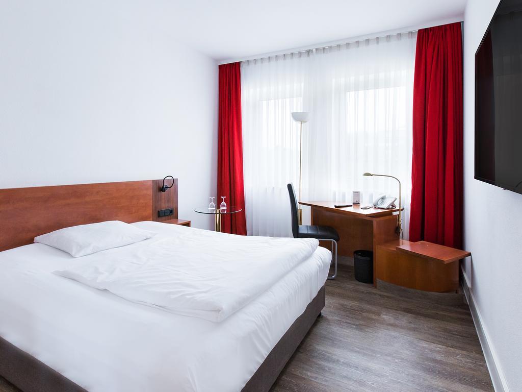 Dormero Hotel Dresden Airport Bagian luar foto