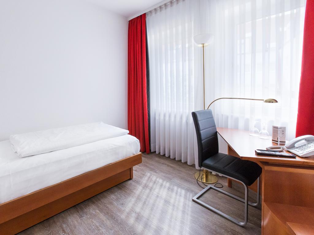 Dormero Hotel Dresden Airport Bagian luar foto