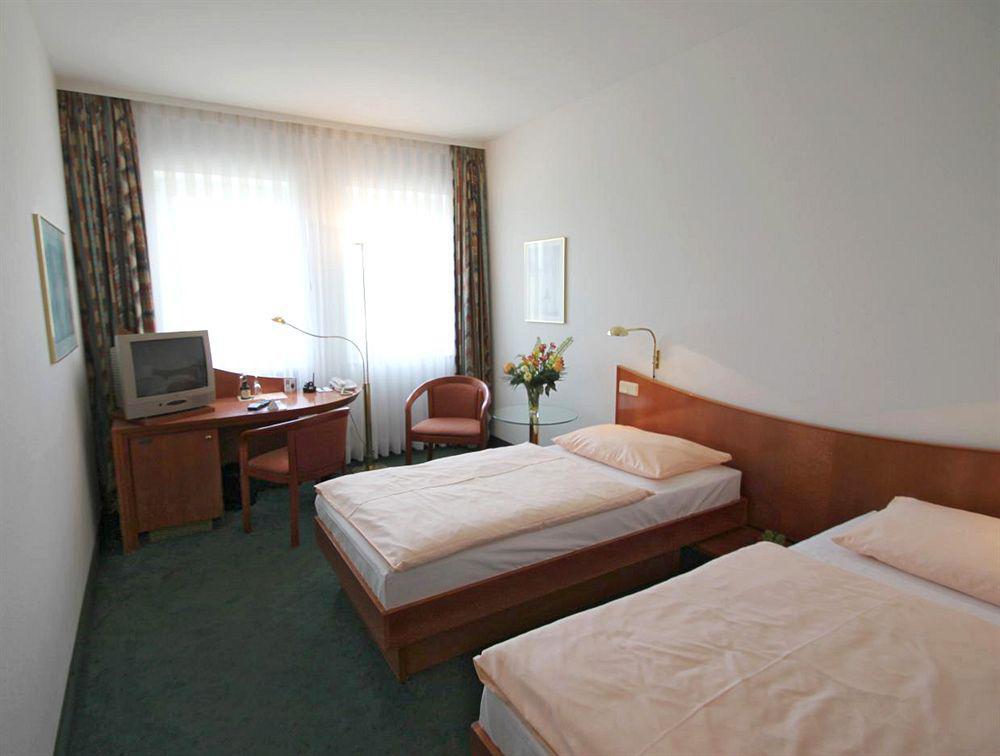 Dormero Hotel Dresden Airport Ruang foto